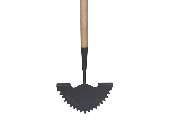 K&S Carbon Steel Edging Iron with serrated blade and ash wood handle for precise lawn borders – Keans Claremorris
