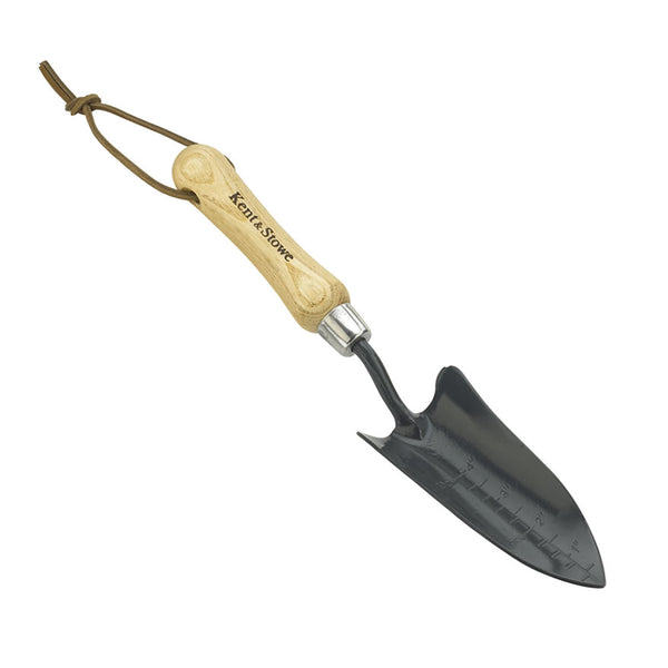 K&S Carbon Hand Transplanting Trowel with ash wood handle, depth gauge, carbon steel blade – Keans Claremorris