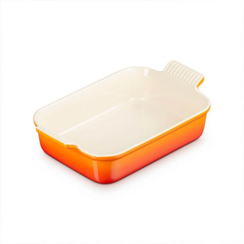 Le Creuset 26cm Volcanic Deep Rectangular Stoneware Dish with handles, 2.4L capacity, durable & easy-clean – Keans