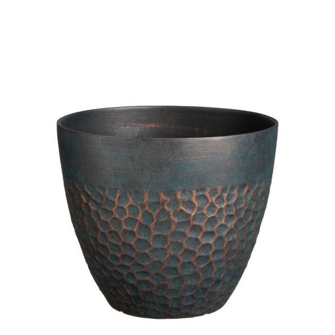 Bravo round green hammered plant pot, 32.5x38cm, lightweight polypropylene, UV and frost resistant – Keans Claremorris