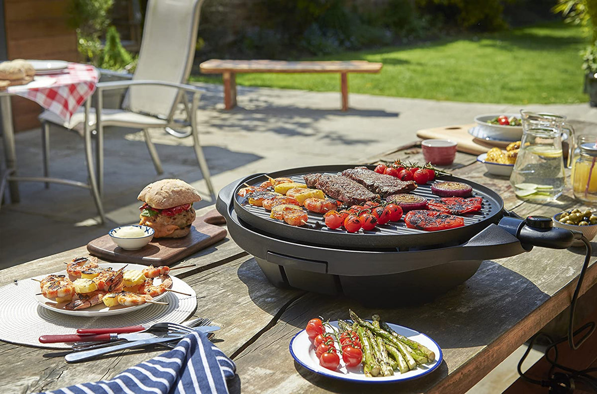 George Foreman Indoor/Outdoor Grill with non-stick plates, adjustable temperature – available at Keans Claremorris
