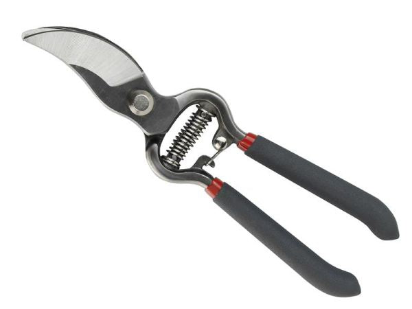 Kent & Stowe Traditional Bypass Secateurs with carbon steel blades, ergonomic design, 5-year guarantee – Keans Claremorris.