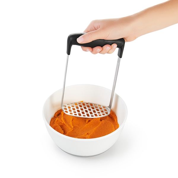 Oxo Smooth Potato Masher with ergonomic handle for easy mashing – available at Keans Claremorris.