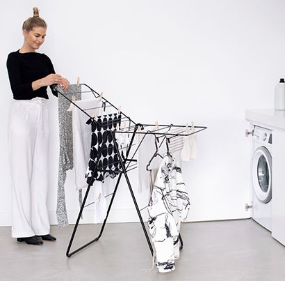 Brabantia Hangon Drying Rack 15m drying space, adjustable wings, foldable, matt black – space-saving airer at Keans