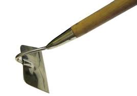 Kent & Stowe Stainless Steel Draw Hoe with long FSC ash handle, durable rust-resistant head, ideal for soil work – Keans