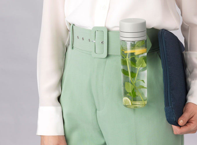 Make & Take 0.5L Light Grey Water Bottle with Strainer – Durable, BPA-Free | Keans Claremorris